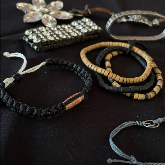 Chic Bracelet Collection - Picture 3 of 8